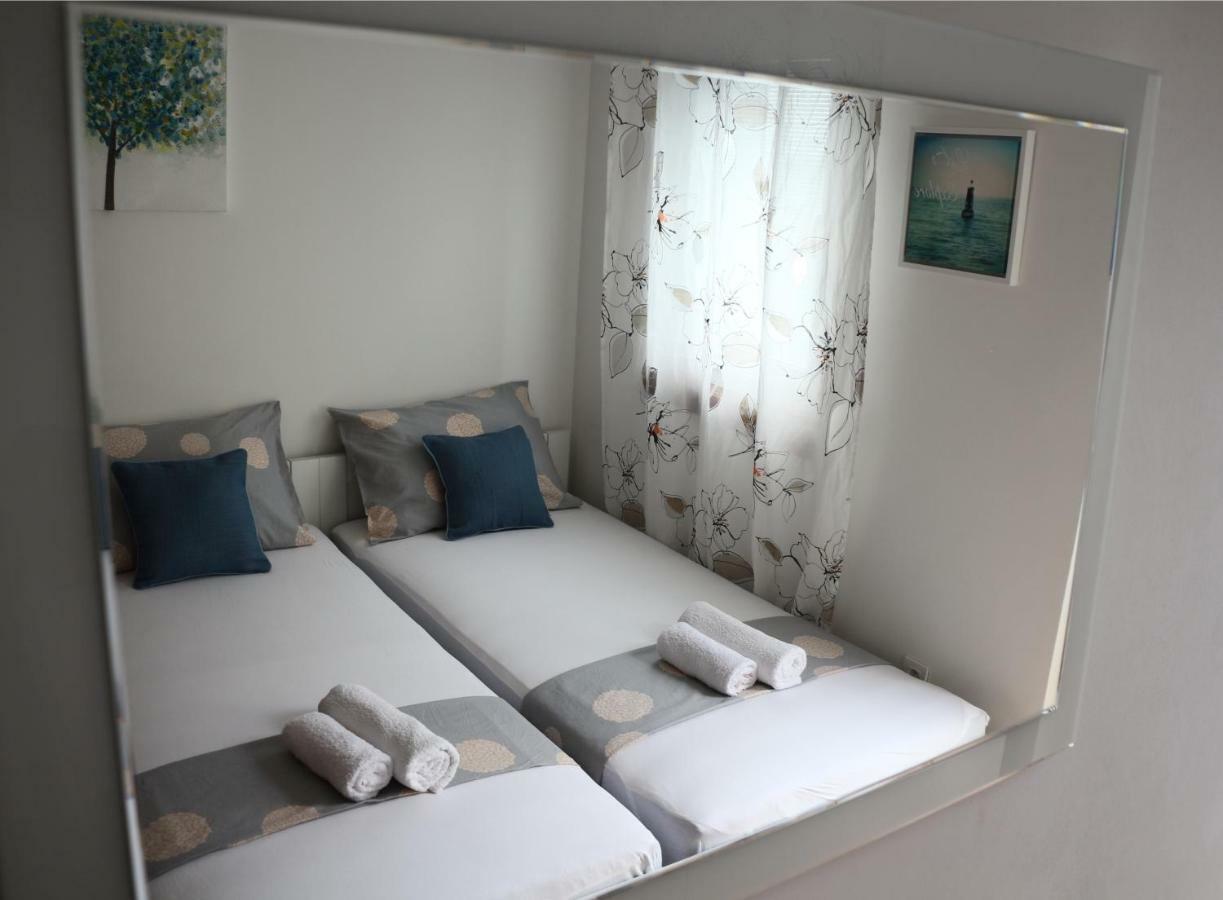 Apartment Mlacic Hvar Island Extérieur photo